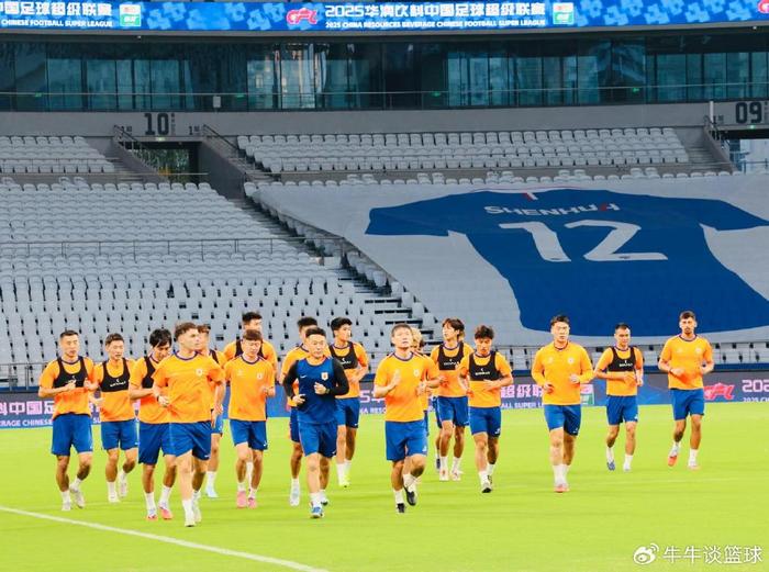 直击泰山队22人训练，主力缺席已成定局，韩鹏相信球员的能力