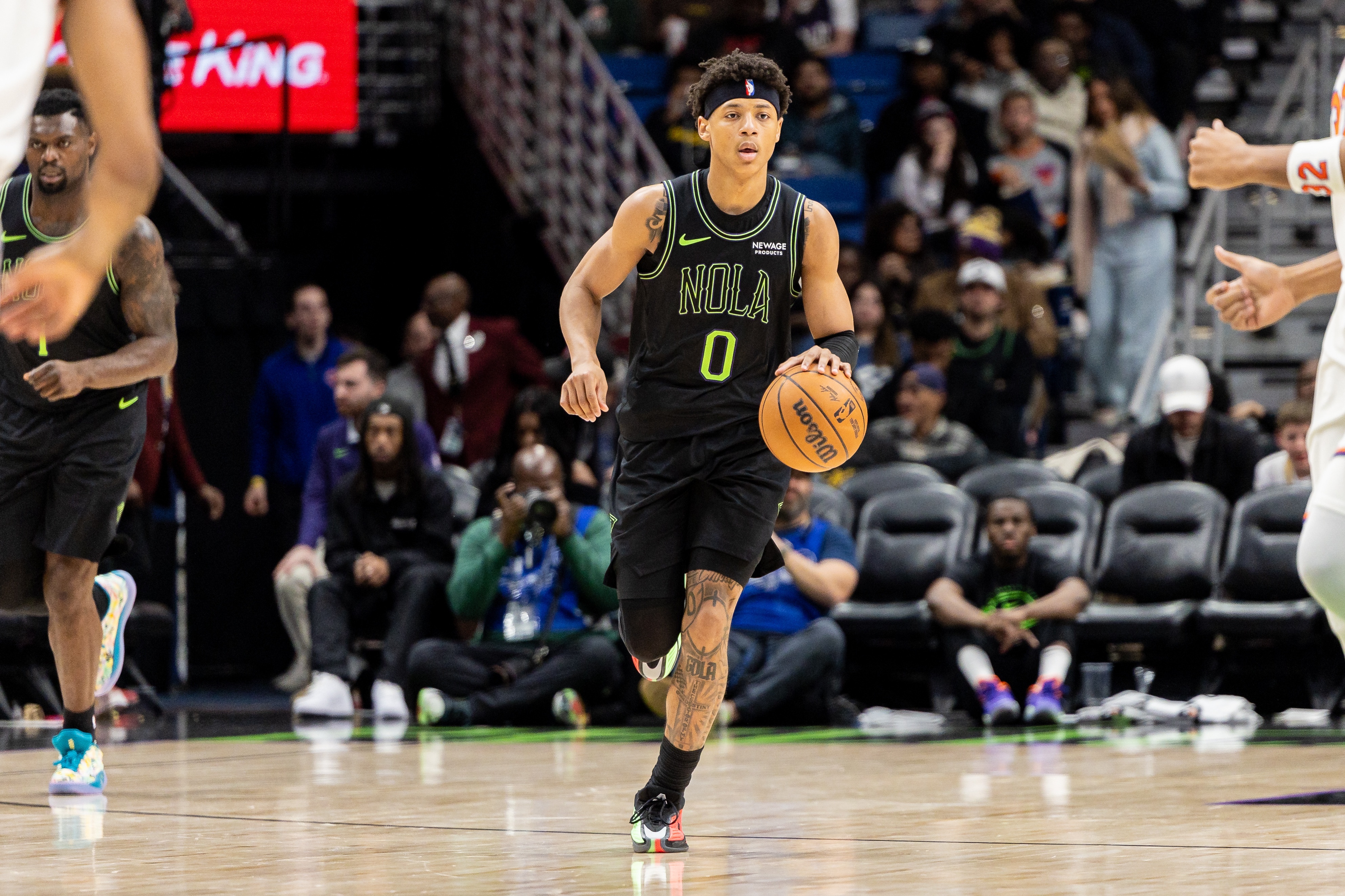 体育直播-中规中矩！7号秀费尔斯8中4拿到13分2板4助1断