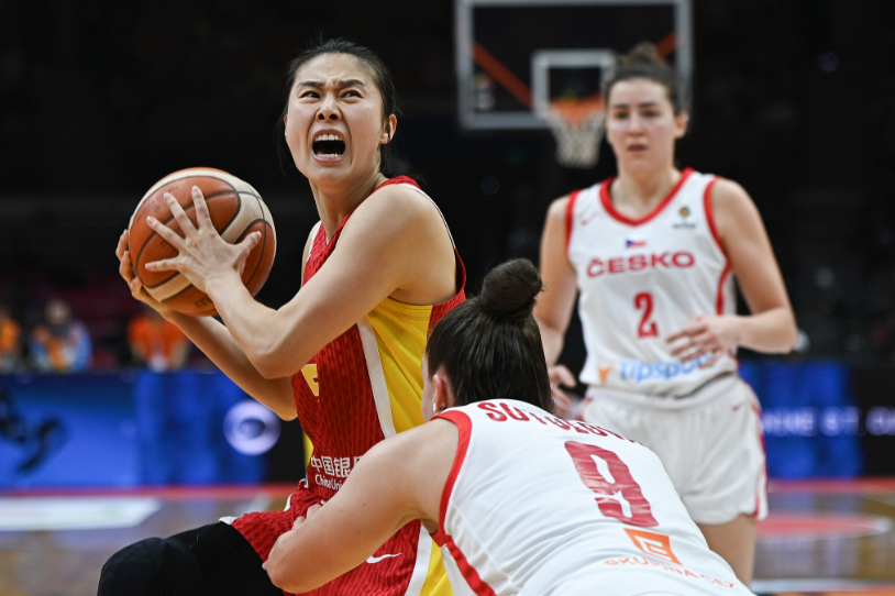 电竞数据-宝刀不老！王思雨连续两场全队最高分 关键时刻连得9分制胜