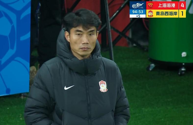 多平台同步-破案了！西海岸惨败 腰无力是硬伤！磕不下深圳 战蓉城难逃四连败